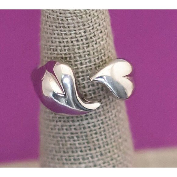 Vintage Gothic Silver Tone Ring Size 4 - Q7 - Picture 2 of 3